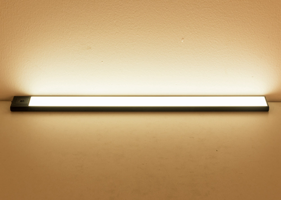 Ir-Bewegungs-Sensor-Handwellen-Lichtschalter-Nachtlicht wieder aufladbar für Garderobe